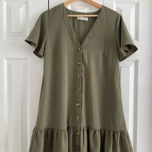 Impeccable pig green shift dress